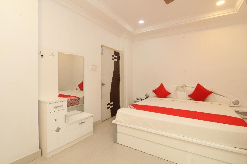 Oyo 37499 Saba Service Apartments Hyderabad Exterior photo