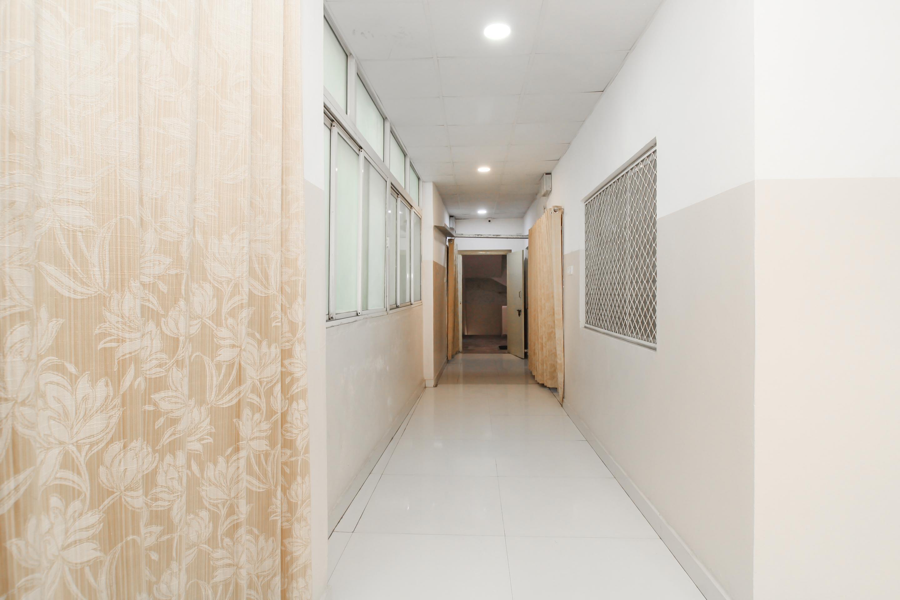 Oyo 37499 Saba Service Apartments Hyderabad Exterior photo