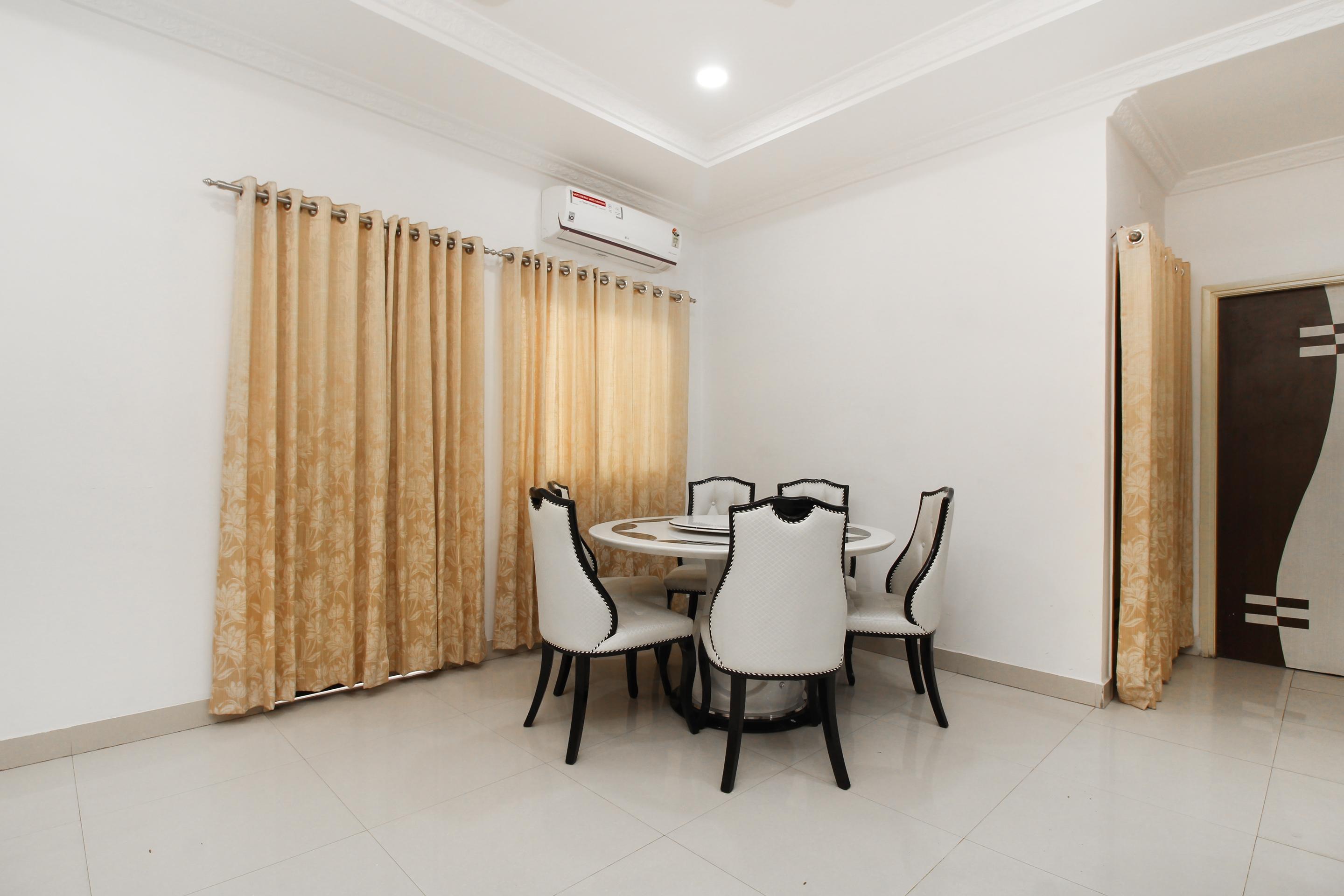 Oyo 37499 Saba Service Apartments Hyderabad Exterior photo