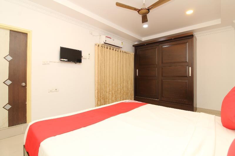 Oyo 37499 Saba Service Apartments Hyderabad Exterior photo